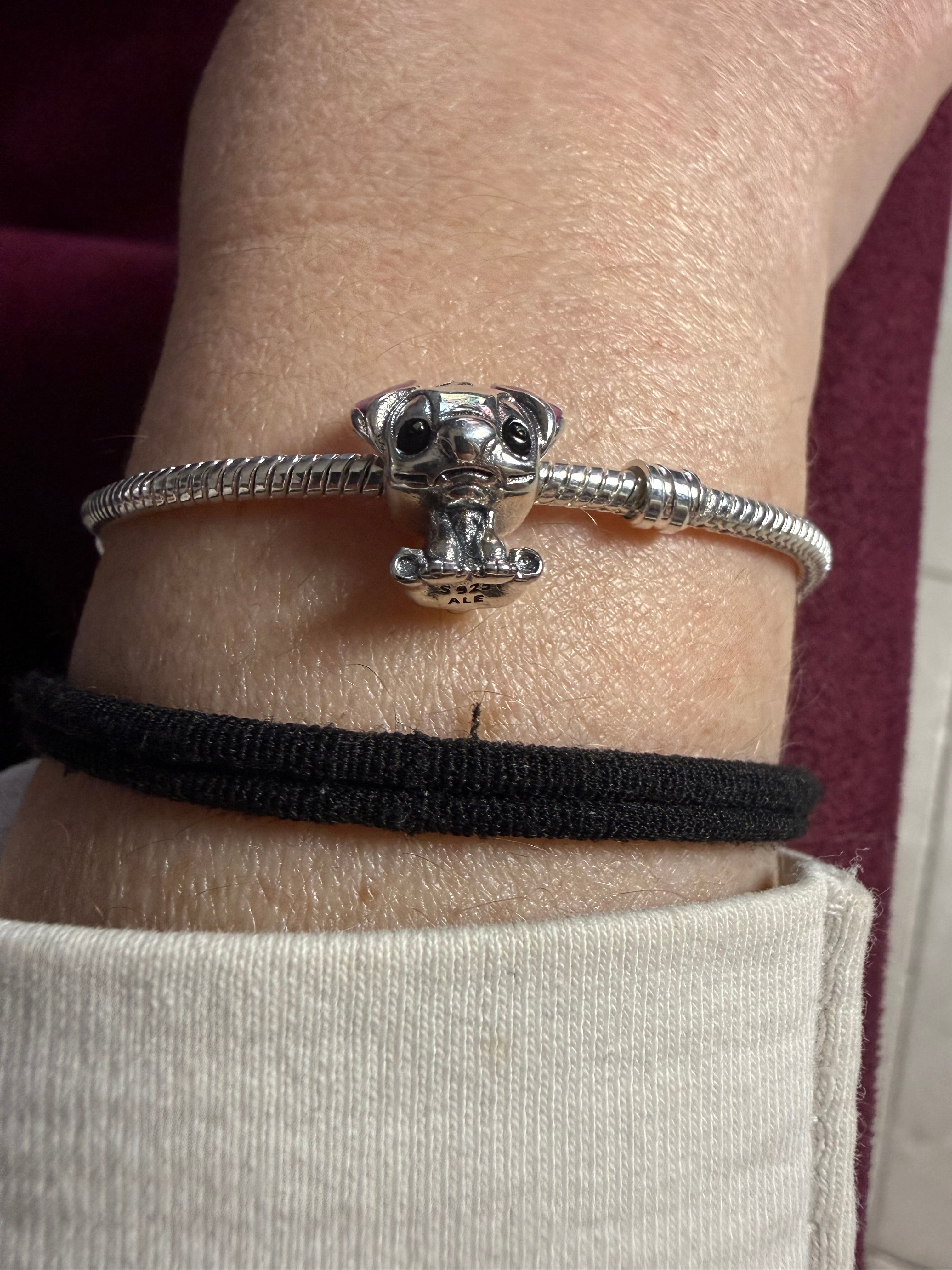 Review by Marta Sánchez